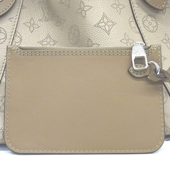 Louis Vuitton Handbag Leather Mahina Hina PM Magnolia Beige - Picture 15 of 16